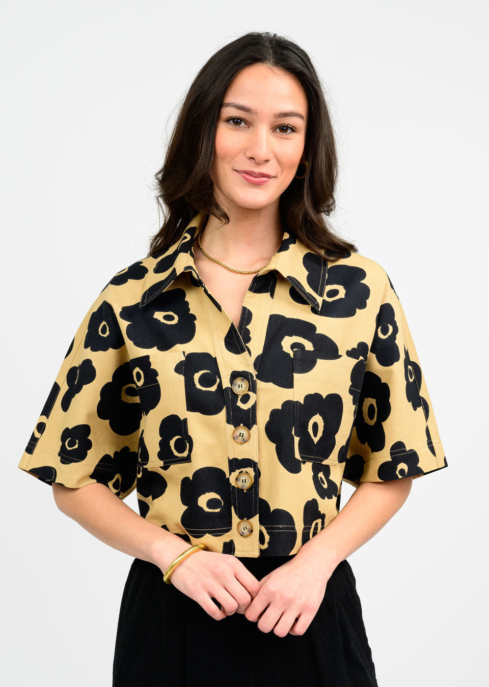 Ivy Jane cropped khaki top with black floral