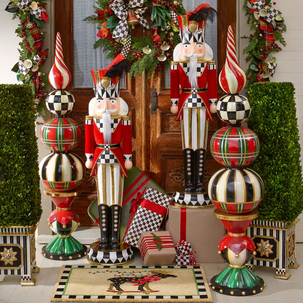 Nutcracker Castle Guard Trophy