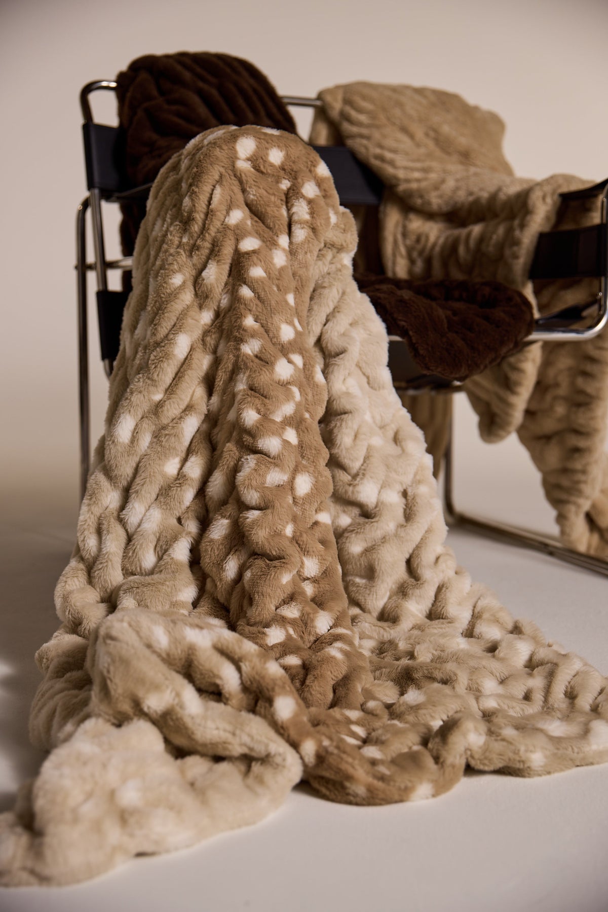 Poppi Luxe BLANKET BAMBI Plush