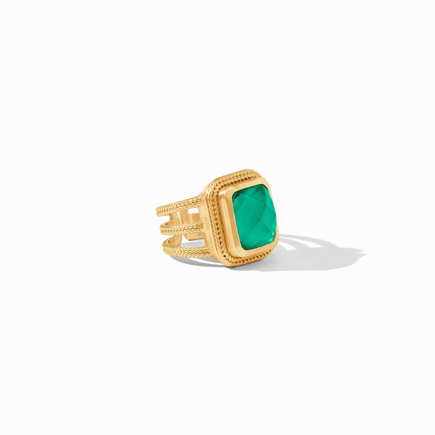 Cheval Statement Ring Gold