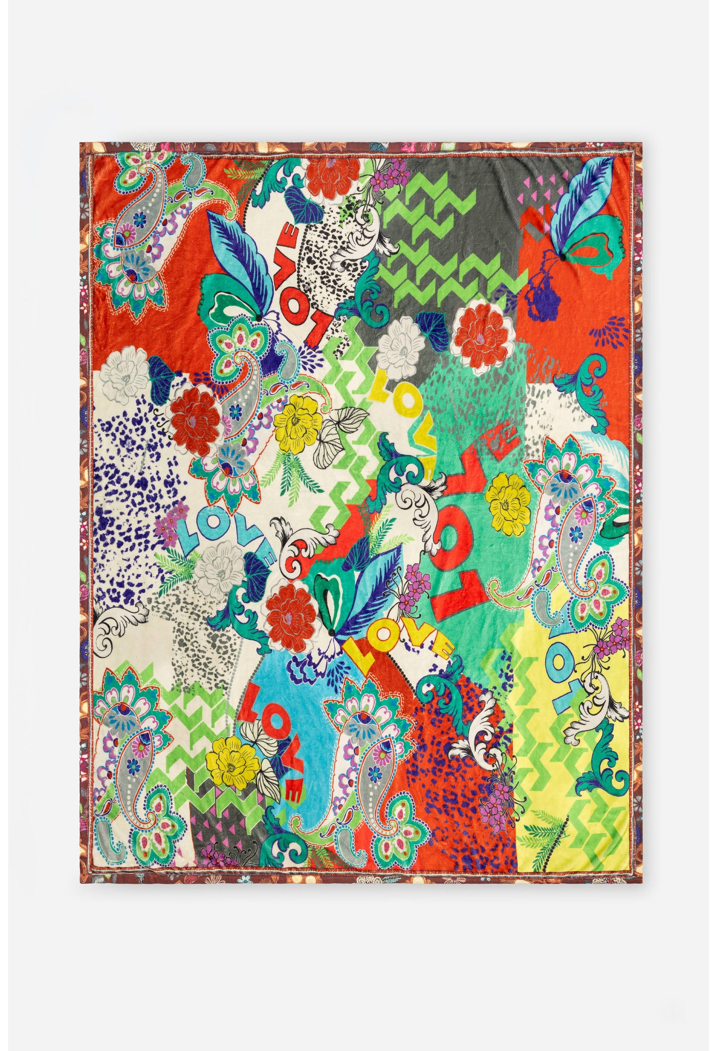 TRAVEL BLANKET REVERSIBLE W/ BAG 66X53 (Multiple Patterns)