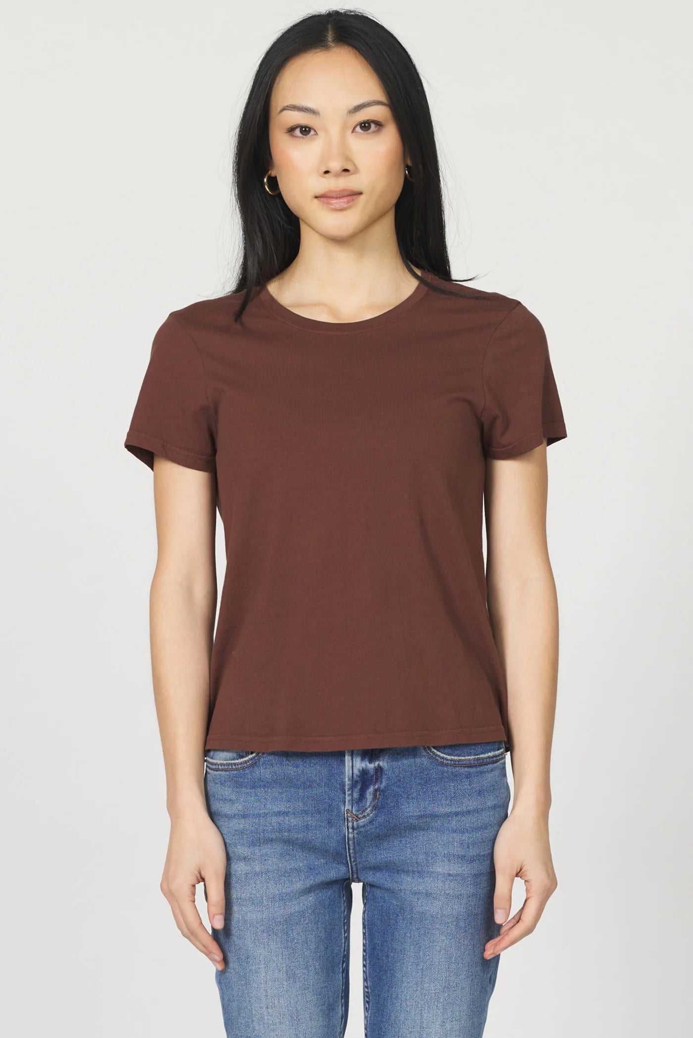 brown crew neck tee
