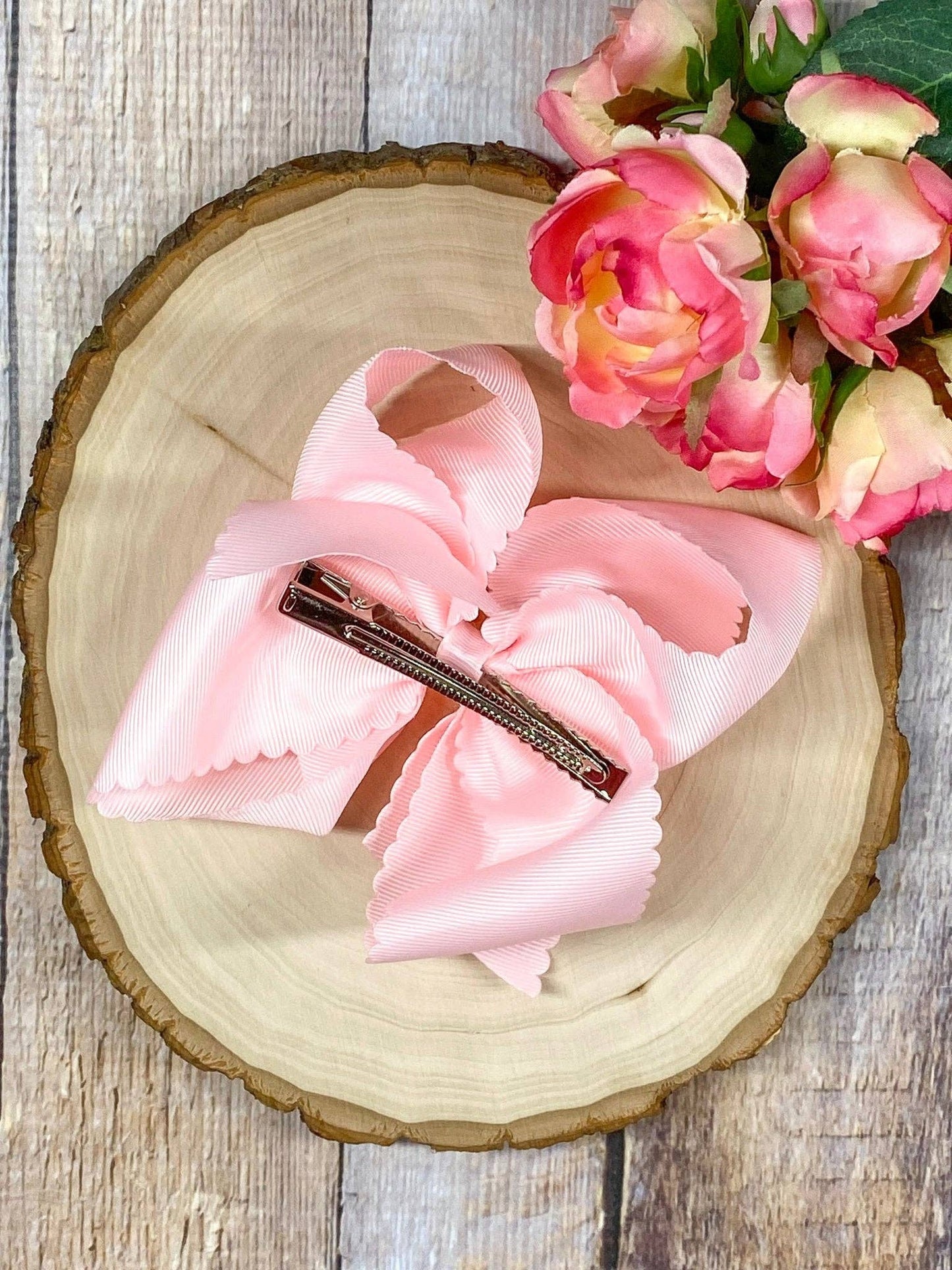 Bow Oversize Scalloped - Alligator Clip - 5.5"