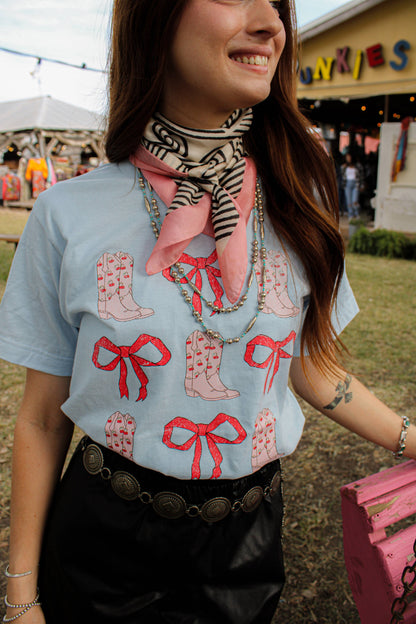 TEE BOWS & BOOTS