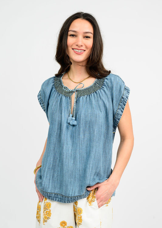 IJ TOP DENIM SMOCKED NECK