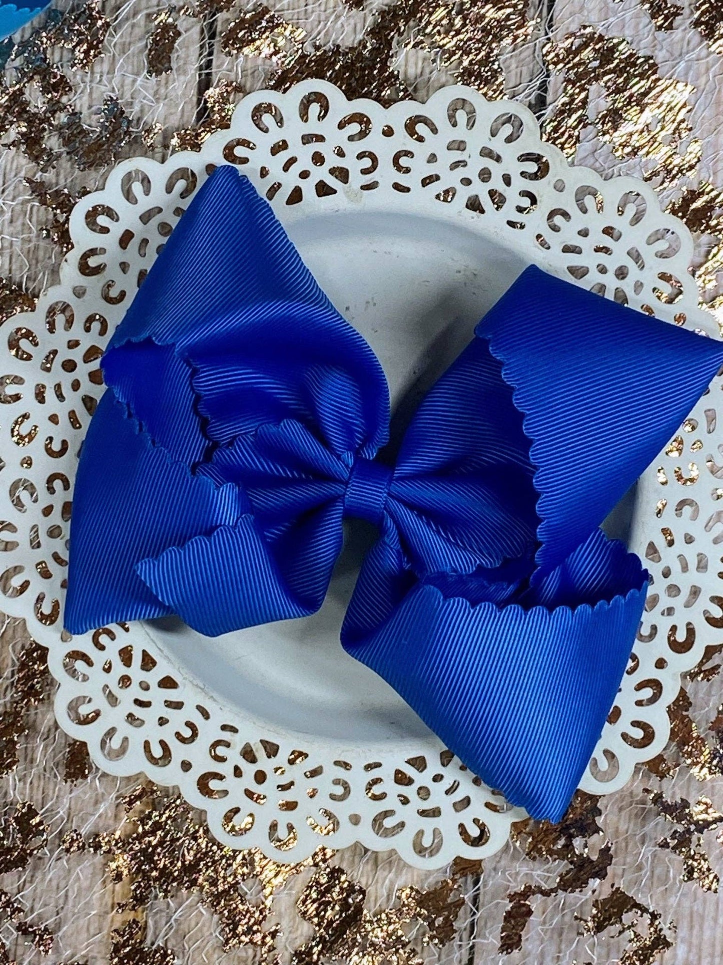 Bow Oversize Scalloped - Alligator Clip - 5.5"