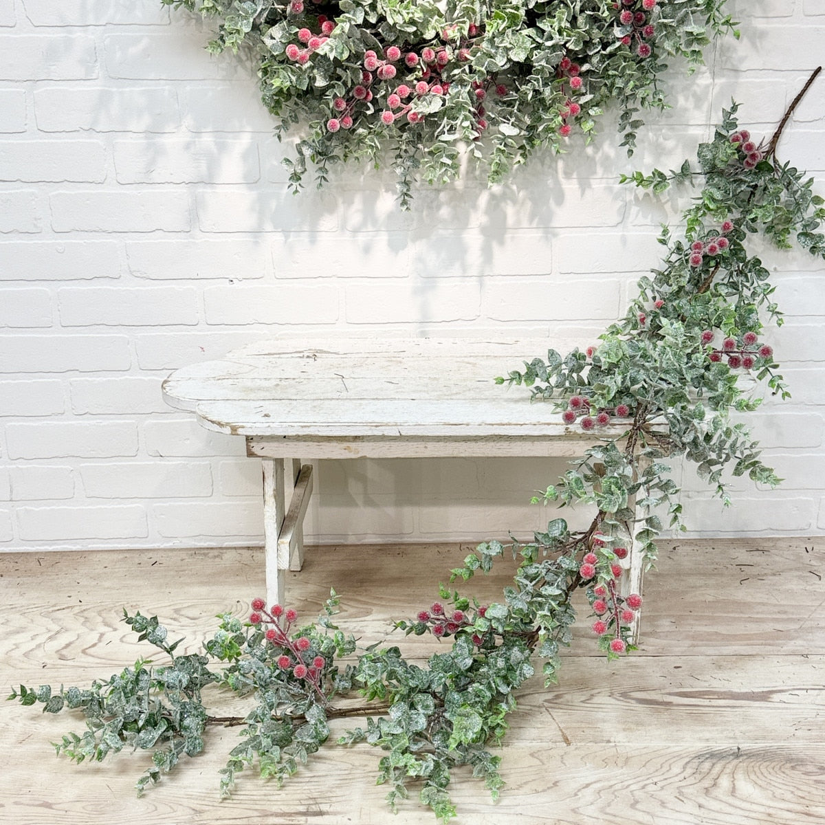 Round Top Garland Red Berry Frosted