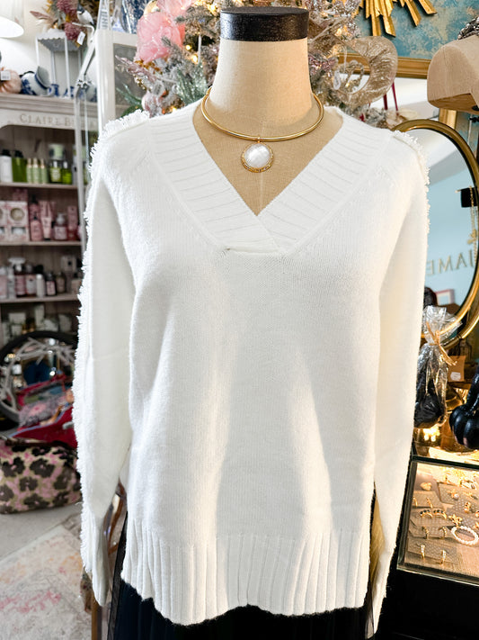 Sweater Vneck Fray