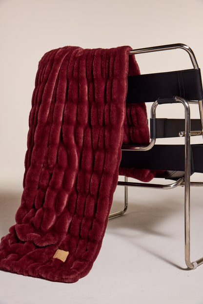 Poppi Luxe BLANKET DARK CHERRY Plush