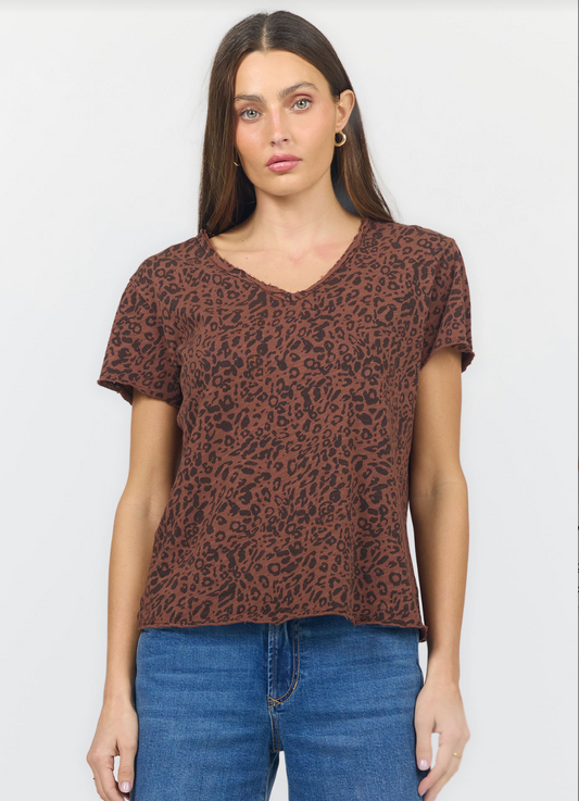 leopard short sleeve v neck tee