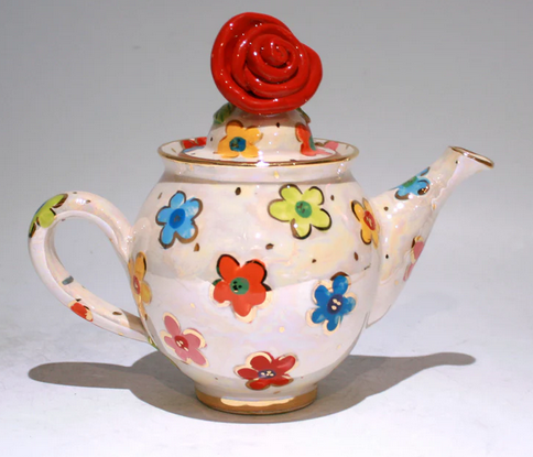 Mary Rose Young Teapot Lidded