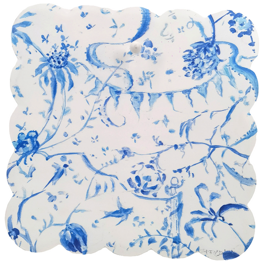Round Top Display Board Blue Chinoiserie Scallop