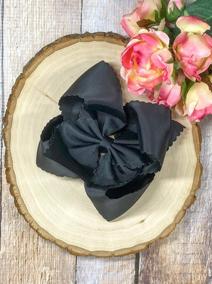 Bow Oversize Scalloped - Alligator Clip - 5.5"