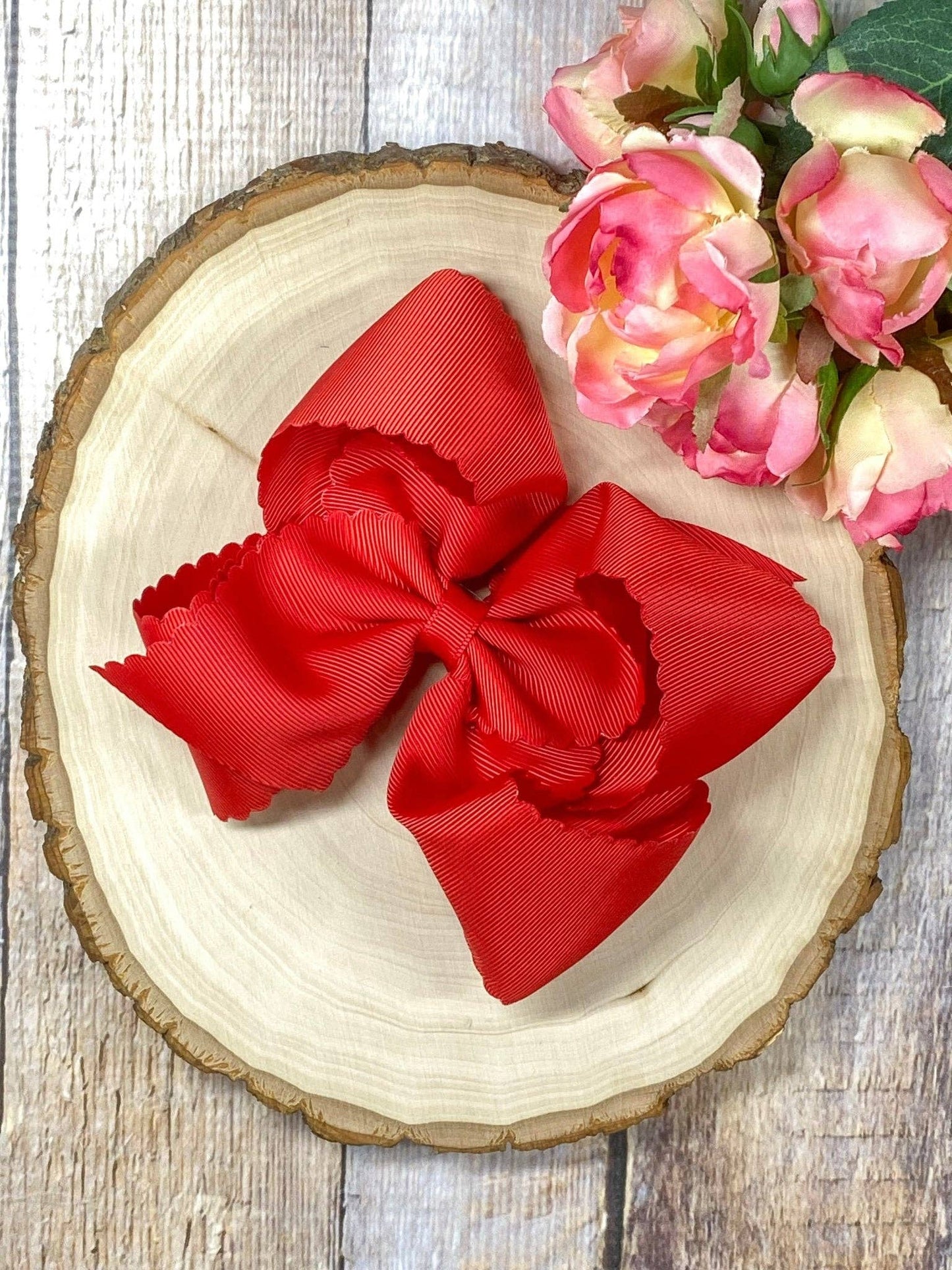 Bow Oversize Scalloped - Alligator Clip - 5.5"