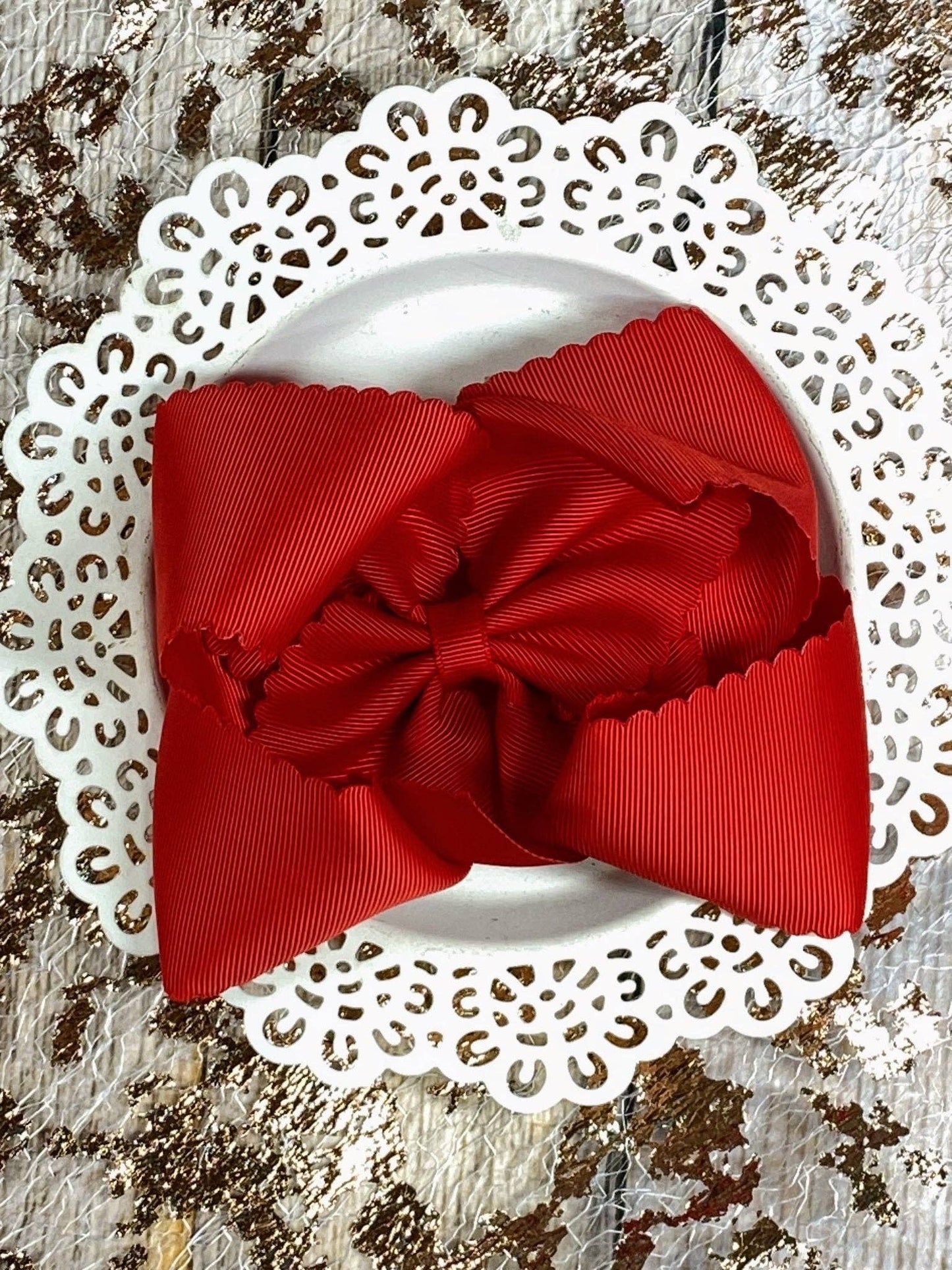 Bow Oversize Scalloped - Alligator Clip - 5.5"