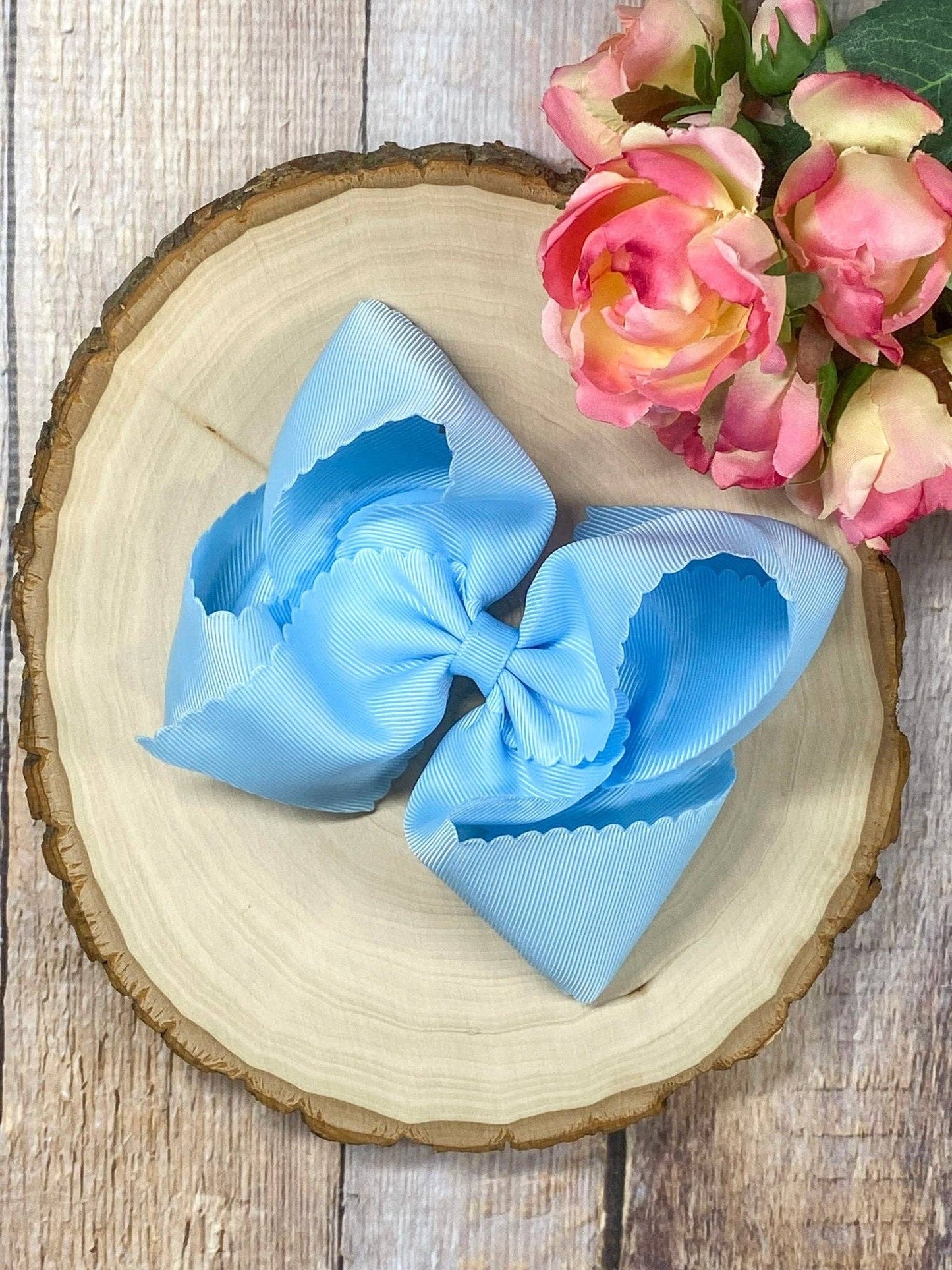 Bow Oversize Scalloped - Alligator Clip - 5.5"