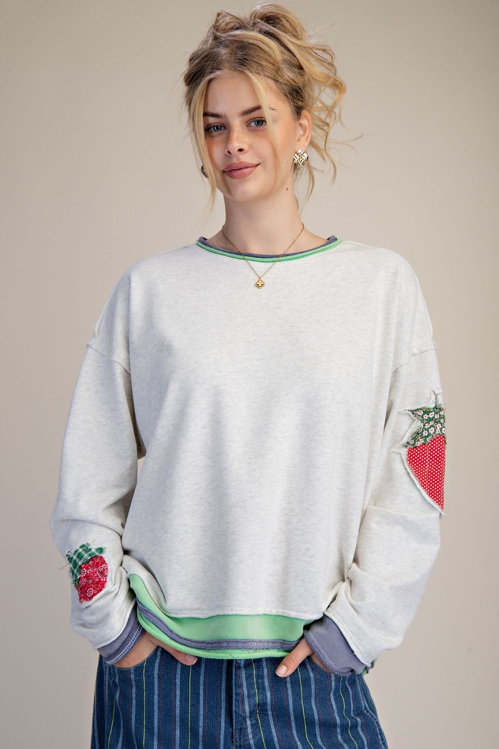 TOP  STRAWBERRY PATCH WASHED TERRY PULLOVER