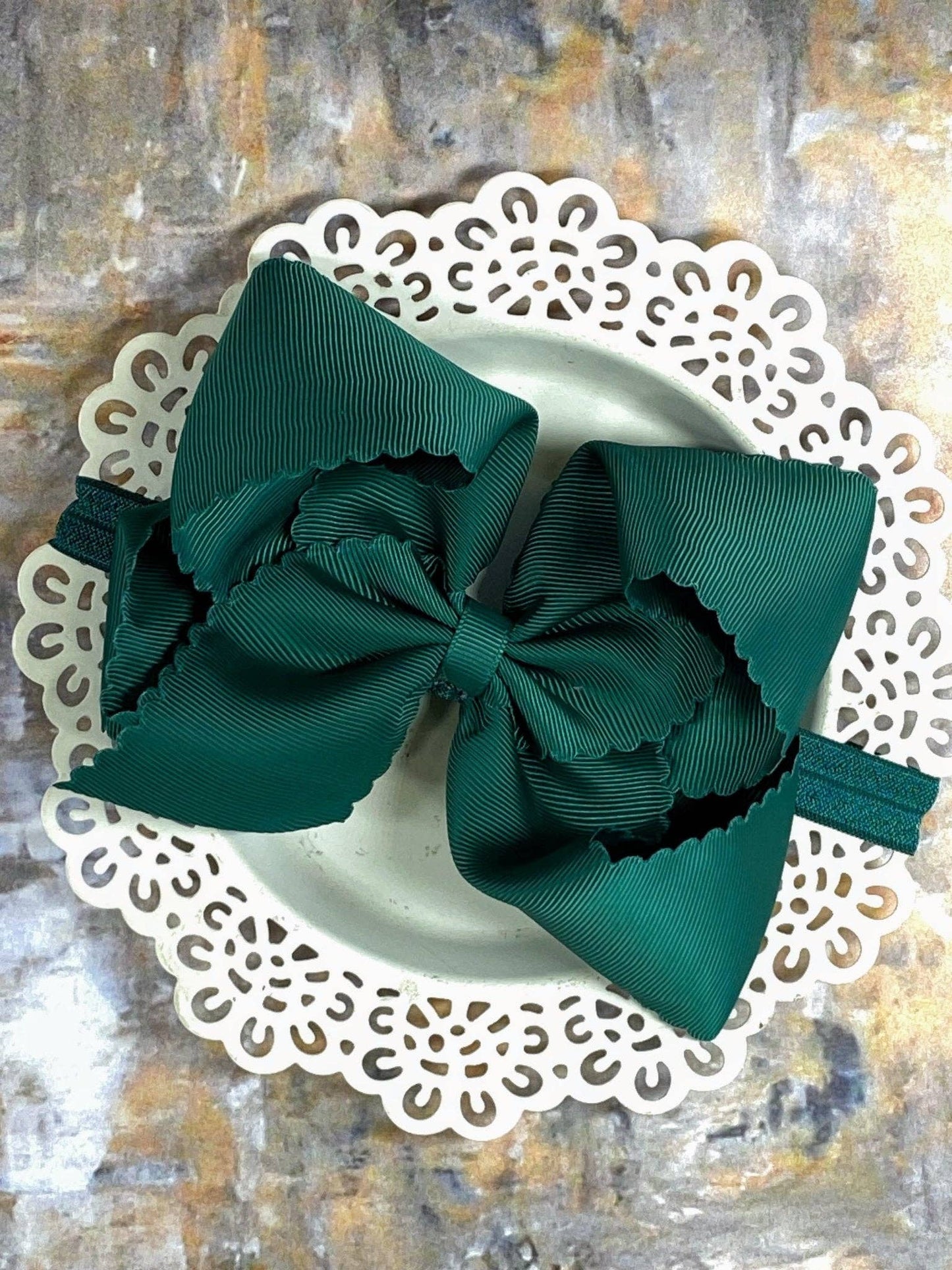 Headband Oversize Scalloped Bow - 5.5"