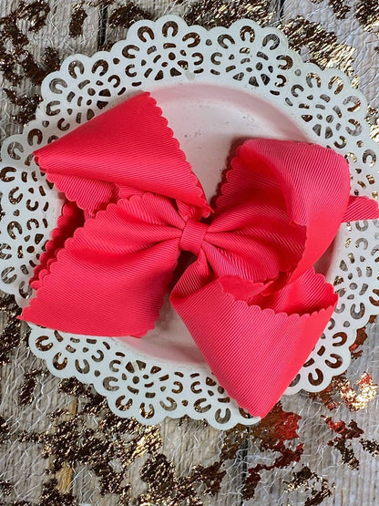 Bow Oversize Scalloped - Alligator Clip - 5.5"