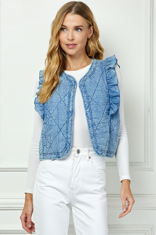 VEST RUFFLE QUILT DETAIL